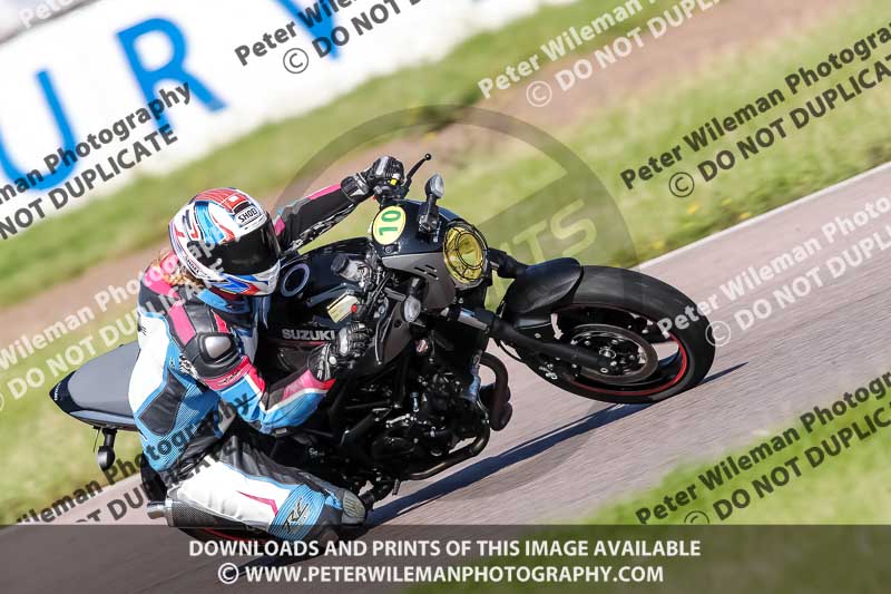 Rockingham no limits trackday;enduro digital images;event digital images;eventdigitalimages;no limits trackdays;peter wileman photography;racing digital images;rockingham raceway northamptonshire;rockingham trackday photographs;trackday digital images;trackday photos